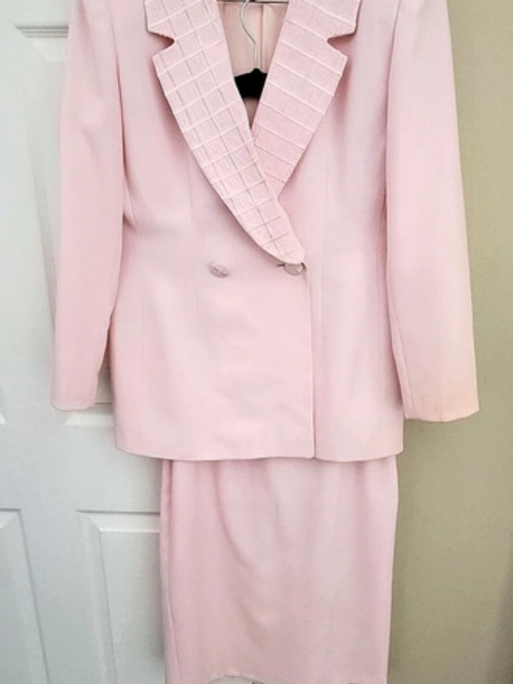Vintage John Meyer Norwich Pink Skirt Suit Size 8 Like New